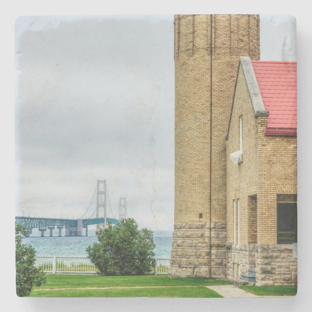Mackinac-bron och fyr stenunderlägg (Framsidan)