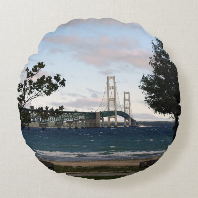 Mackinac-bryggkuddar Rund Kudde (Framsidan)