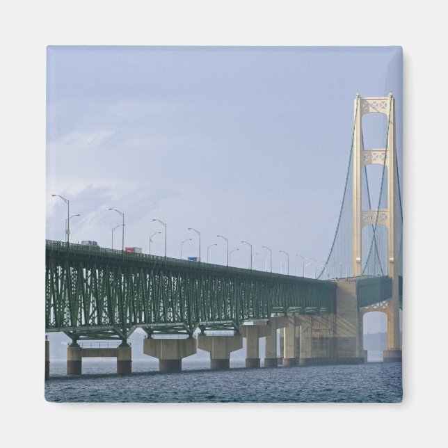 Mackinacbron som spänner över Mackinacsundet 2 Magnet (Framsidan)