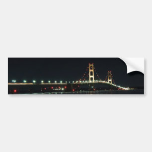 Mackinaw Bridge som tändas upp på natten Bildekal