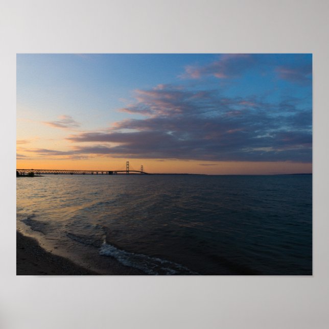 Mackinaw City Dusk Poster (Framsidan)