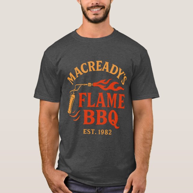 Macreadys flame BBQ est 1982 kompis T Shirt (Framsida)