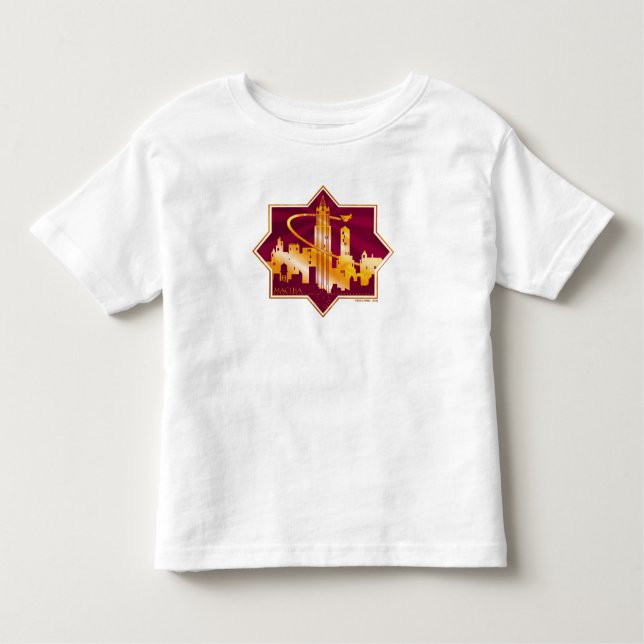 MACUSA™ Graphic Badge Tee Shirt (Framsida)