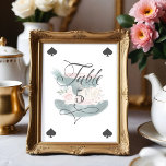 Mad Hatter Hat Watercolor Alice i Wonderland Bordsnummer<br><div class="desc">Bekvämt designad vintage Alice i underlandets bordsnummer. Perfekt för en Alice i Wonderland-temed-händelse. Vi illustrerade vår egen inspiration till den galna hatarens hatt. Djupa smaragdsladdar med rosa och rosa överst. Dekorerad med vår handmålade bondfågel, blommigtar, spelkort och fickur för att skapa denna magiska och vismiska design. .bordsnumret är designat som...</div>