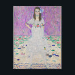 Mada Primavesi av Gustav Klimt Vykort<br><div class="desc">Berömd Mada Primavesi porträtt av Gustav Klimt. Den här målningen har en tjej i en vit klänning med blommor framför en lila bakgrund. Snygg färg på den här teckningen.</div>