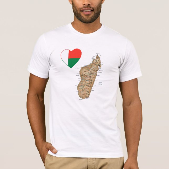 Madagascar flaggahjärta och kartaT-tröja Tee (Framsida)