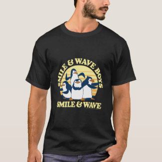Madagaskar Penguins Smile och Wave Sunset Text Pos T Shirt
