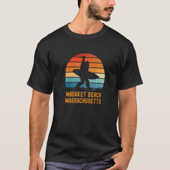 Madaket Beach Massachusetts Sasquatch Souvenir T Shirt (Framsida)