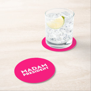 Madam President modern typografi vit het rosa Underlägg Papper Rund