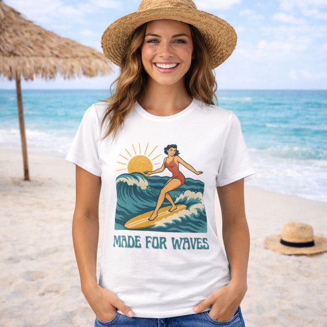 Made For Waves Surfer - Retro Surfing Pin-Up Art T Shirt (Skapare uppladdad)