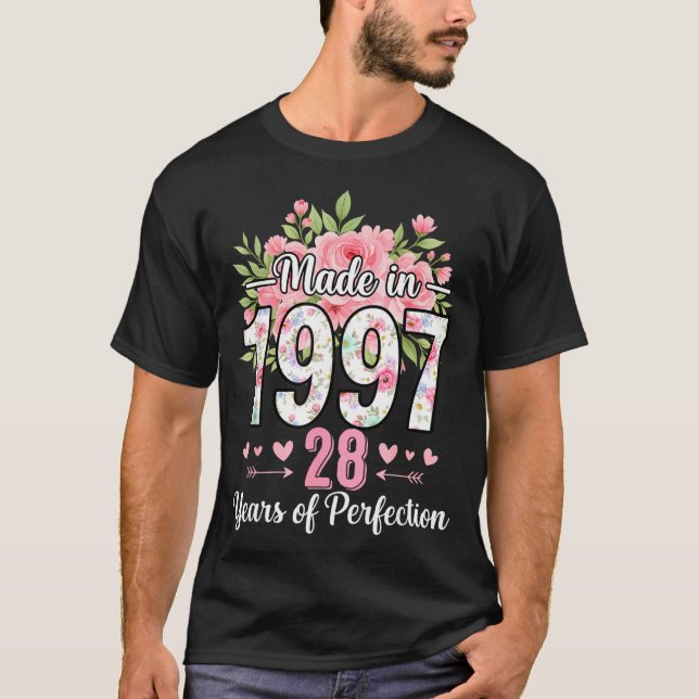 Made In 1997 Floral 28th Birthday Women 28 Years O T Shirt (Framsida)