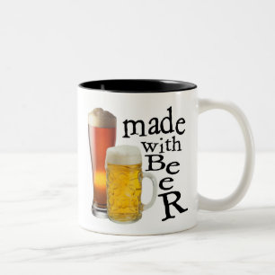 Made med öl och lustigt dricka kaffe mugg