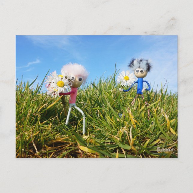 Madeliefjes plukkende fubby's. vykort (Framsida)