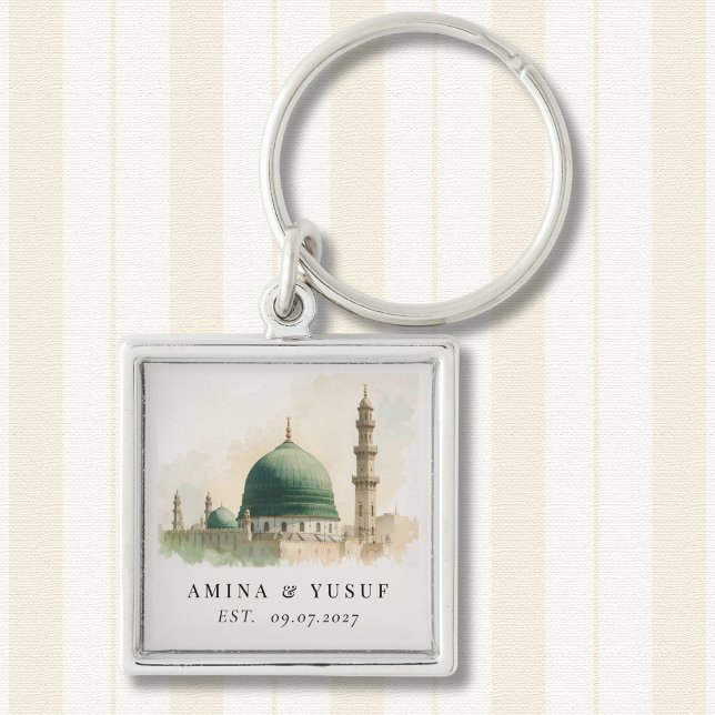 Madinah Keepsake | Masjid Nabawi Parnamn Fyrkantig Silverfärgad Nyckelring (Madinah keychain—her elegant keepsake, designed to pair beautifully with the Kaaba piece.)