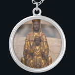 Madonna of Montserrat Black Madonna Spain Silverpläterat Halsband<br><div class="desc">Madonna från Montserrat Black Madonna Virgin Mary - konstavtryck på olika material. En underbar presentidé för att göra ditt hem ljusare. Köp även den här teckningen på telefonväskor, kläder, mugg, kuddar och annat. Poster och konst Skriv ut på kläder och för väggen - olika bakgrunder - underbar utskrift för dig...</div>