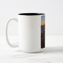 Madrid — Solnedgång över Callao Mug