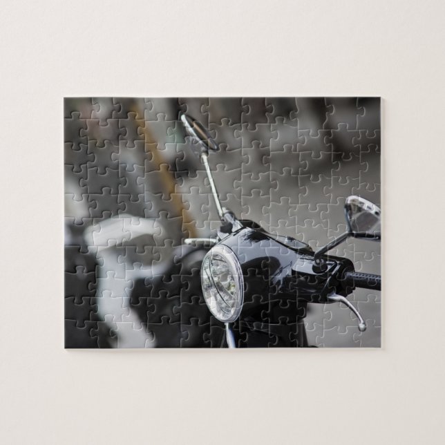 Madrid, svart Vespa scooter Pussel (Horisontell)