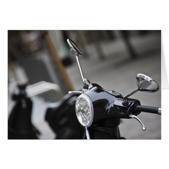 Madrid, svart Vespa-skoter Hälsningskort (Framsidan Horizontal)