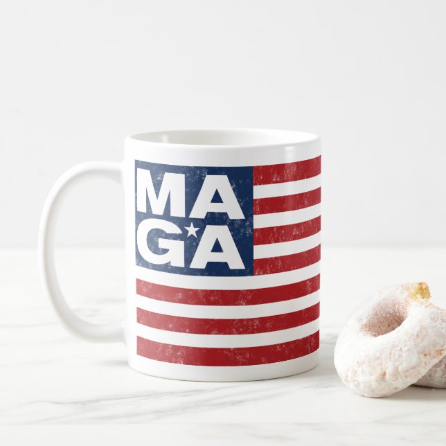 MAGA-amerikanska flaggan Kaffemugg (Med munk)