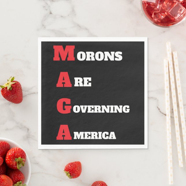 MAGA PAPPERSSERVETT (Insitu)