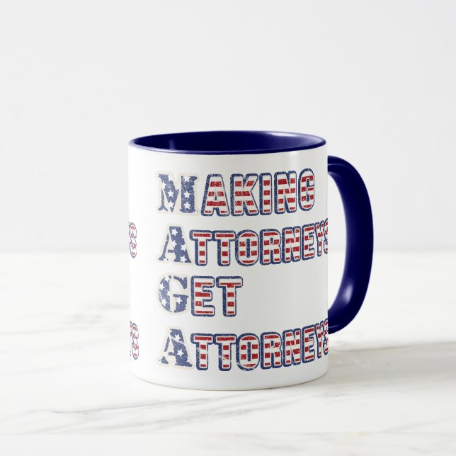 MAGA - Skapar advokater få besök, USA Flagga Mugg (Framsida höger)