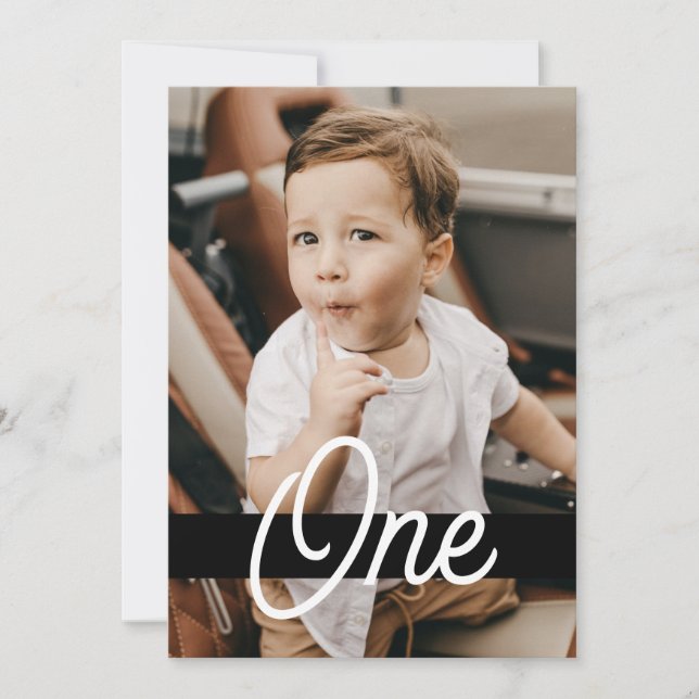 Magazine Cover Stil Black Photo Boy 1st Birthday Inbjudningar (Framsida)
