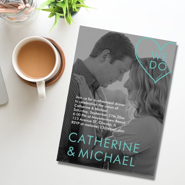 Magazinskydd Mörk Foto Modern Minimalist Grönt Inbjudningar (Skapare uppladdad)