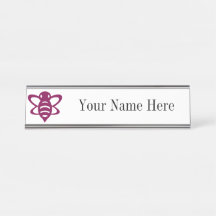 Magenta Bee Namn Plate