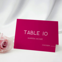 Magenta bord, namn och måltidsval plats kort