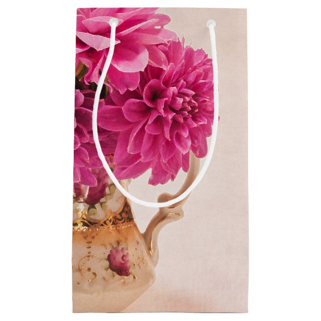 Magenta Dahlias (Framsidan)