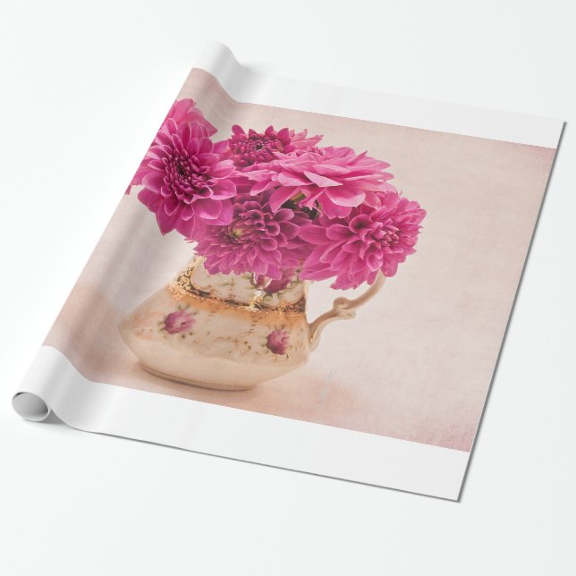 Magenta Dahlias Gift Wrap Presentpapper (Utrullad)