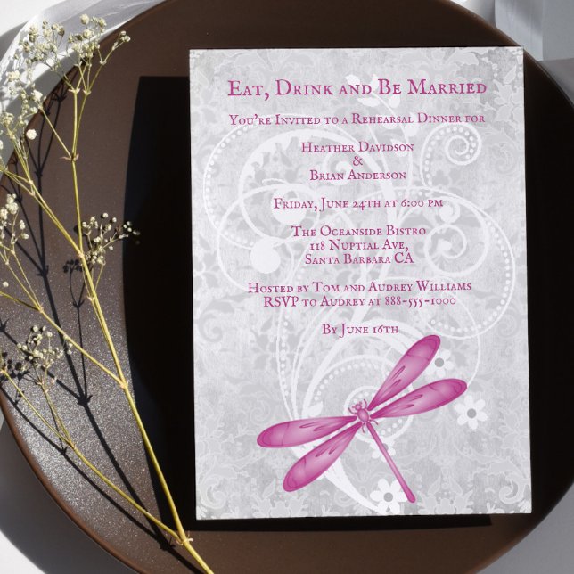 Magenta Dragonfly Bröllop Rehearsal Dinner Inbjuda Inbjudningar (Magenta Dragonfly Wedding Rehearsal Dinner Invitation)