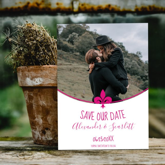 Magenta Fleur de Lis Photo Save Date Meddelande (Magenta Fleur de Lis Photo Save the Date)