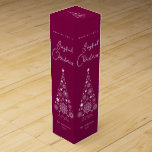 Magenta för julafton presentask för vinflaska<br><div class="desc">Öka ditt festliga firande med vår God jul Presentask för Vinflaska - perfektens eleganta hand för julhelgen. Den här exquisite-lådan är inte bara en gåva. Den är en omhuldad keepsaké som väntar på att bli personlig med din familjs namnteckning eller namn, vilket ger en varm och personlig beröring. Gör den...</div>