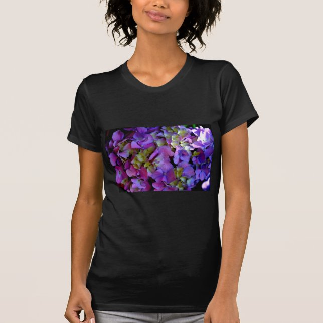 Magenta Lila blue gult Hydrangeas blommor Tee Shirt (Framsida)
