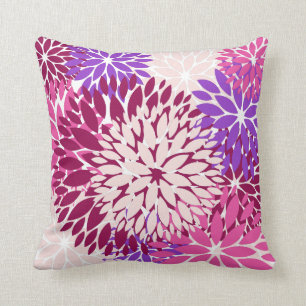 Magenta Peach Burgundy och Lila Stylized Dahlias Kudde