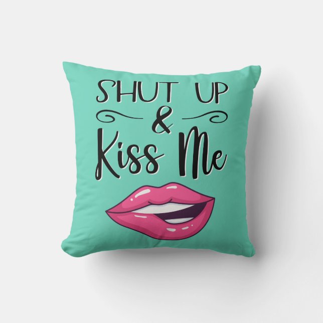 Magenta tecknad läppar Stäng och kyssa akamarin Kudde (Framsida)