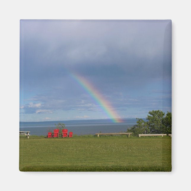 Magi som häller in i hav magnet (Framsidan)