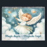 Magic Änglar - Magische Engel Kalender<br><div class="desc">Den här kalendern/körkortskalendern för änglar / änglar-kalendern (eller på tyska: Engelkalender) är designad för att ge inspiration och glädje under hela året. Varje månad visas vackra små änglar i blått, rosa, grönt, orange, bruna och vita toner som utstrålar värme och positivitet. På den lämnat sidan lyser stjärnorna på en färg-samordnad...</div>