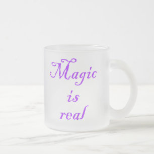 Magic är Real-mugg Frostad Glasmugg