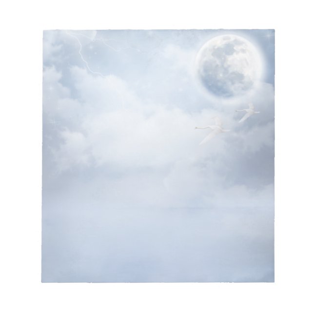 Magic Blå himmel med flygande Svanar Anteckningsblock (Framsida)