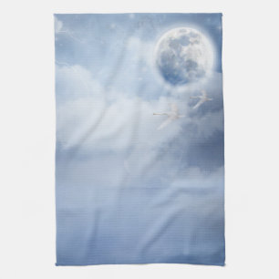 Magic Blå himmel med flygande Svanar Kökshandduk