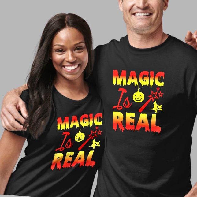 Magic is Real Halloween Pumpkin Witch Spell Trolls T Shirt (Skapare uppladdad)