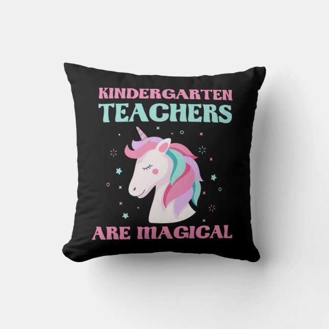 Magic Kindergarten Teacher Unicorn Education Kudde (Framsida)