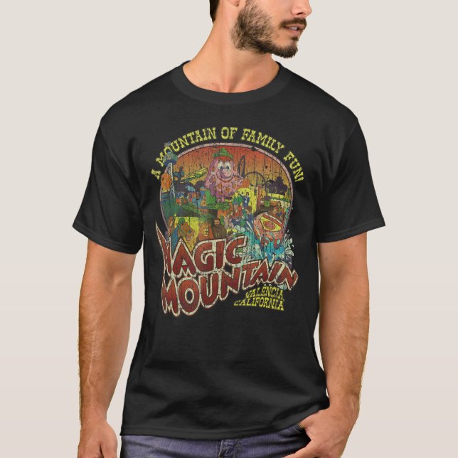 Magic Mountain Family Roligt 1971 T Shirt (Framsida)