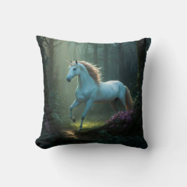 Magic Unicorn in Enchanted Forest Kudde