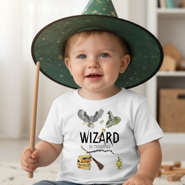 Magic Wizard in Training T Shirt (Skapare uppladdad)