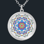 Magical Mandalahals Chakra för *~* Silverpläterat Halsband<br><div class="desc">Som en andlig energibotemedel för yrkesmässigt avstånd efter 2001 har framkallar använder jag lärt som och driva av energi som läker avsikt. Alla min SMYCKEN MED AVSIKT (R) bär den läka energin av realitetmanifestationen. Denna sterling silver som läker energimandalahalsbandet, är klar att motta din egna personliga avsikt. Centrera & koppla...</div>