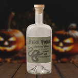 Magick-läge Spritflaskor Etikett<br><div class="desc">Magick Potion för ditt medicinska vätskekabinett. I texten står det att Magick Potion,  medicinsk venom för behandling av barnsängar och attitydstörningar med en vintage som illustrerar en orm. Det här kan vara ormolja,  men vem kan säga det?</div>