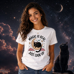 Magin är verklig Mystisk svart katt Celestial Måne T Shirt
